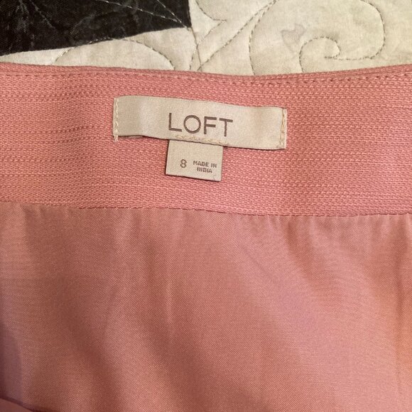 Loft Pink with White Embroidered Flower Print Lined Skirt - EUC - Picture 4 of 7